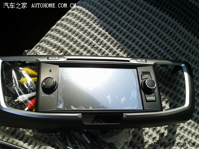 九代雅阁2.0改装双屏独立显示导航