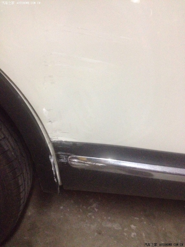 【图】车被刮了!后门都凹进去了!