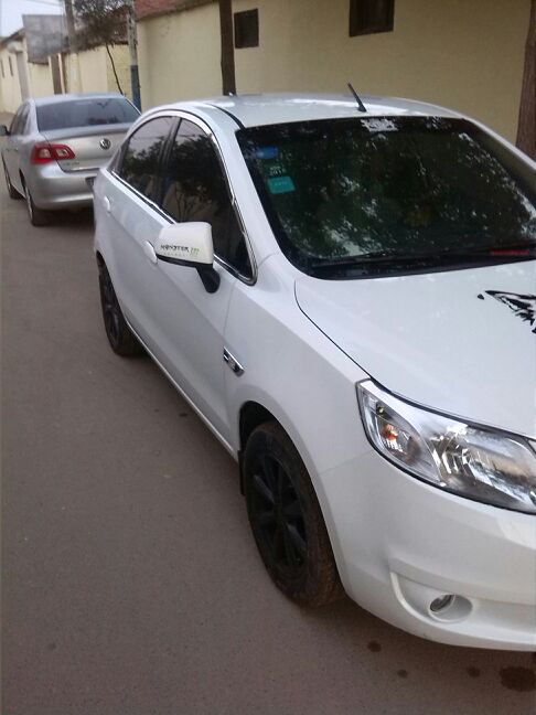 【图】白色欧欧怎样快速祛除车漆上的黄色锈点