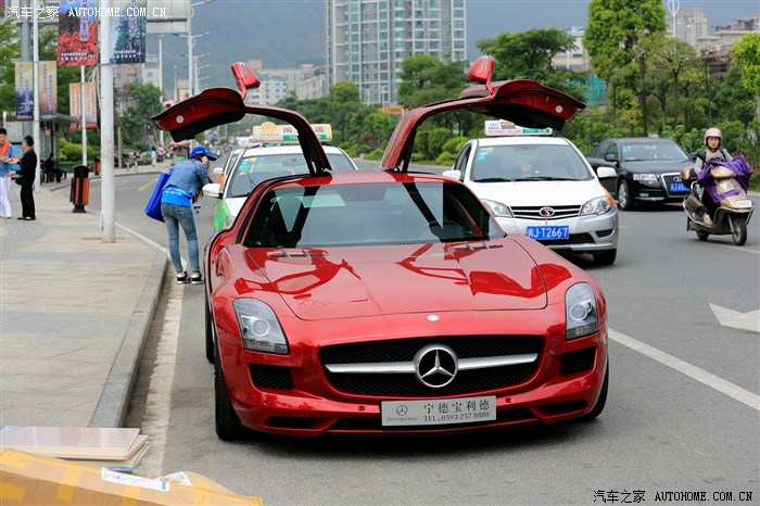 【图】小城市里,也看到长翅膀的车了,美图