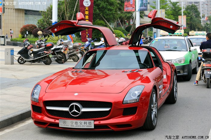 【图】小城市里,也看到长翅膀的车了,美图