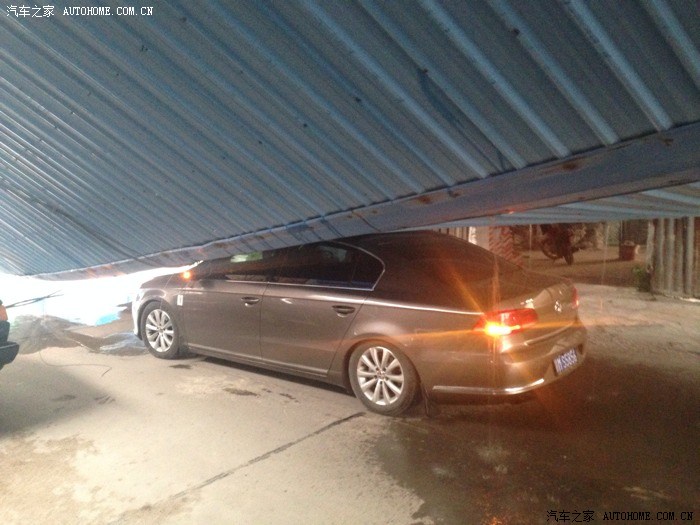 【图】今天刮大风,房顶砸我家车上了_奥迪Q3