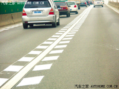 道路地面交通标志(如图)不知其意,万望车友解答