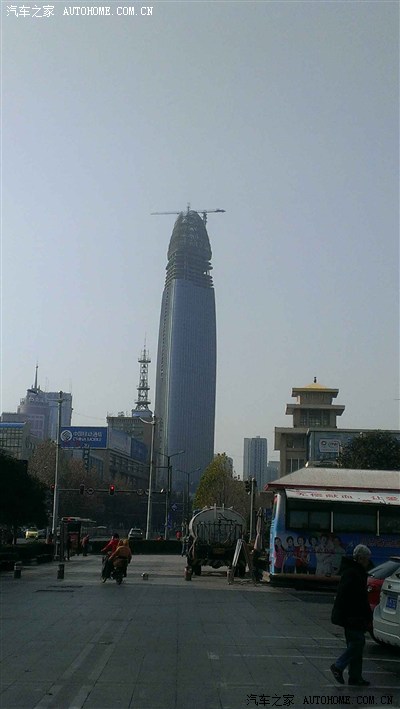 我们济南这楼才能当之无愧的称为:大吊楼