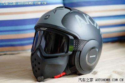 入了一个屌爆的SHARK鲨鱼头盔。_杜卡迪摩托车论坛_手机汽车之家