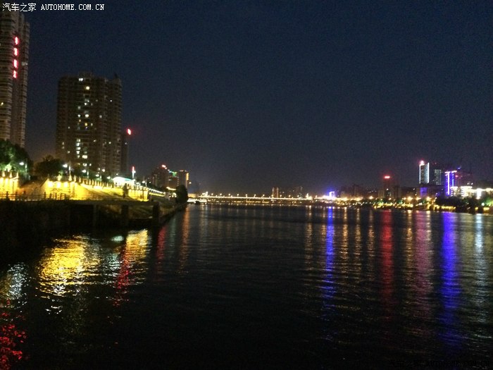 以上四张为衡阳湘江沿江风光带的夜景