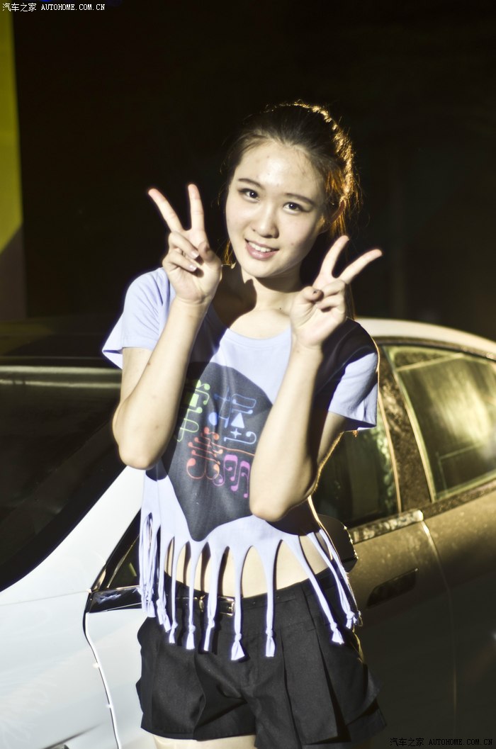 特斯拉大片汽车、模特、乐队、应有尽有丫(标