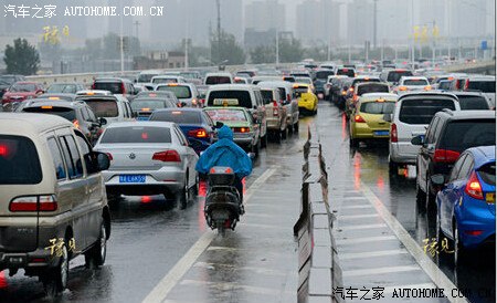 雨中郑州万象平时路上匆匆来不及欣赏的就看这里吧