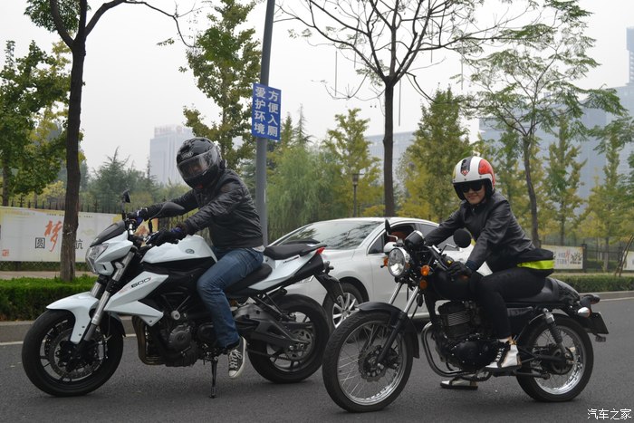 我就是来凹造型的-媳妇当车模-轻骑游侠爆改cafe racer bn600