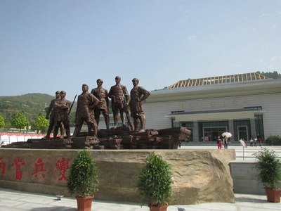 两当兵变纪念馆甘肃省第次国民党武装起义经过馆内有图片及文字说明说