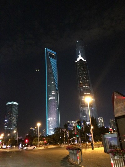 高楼夜景
