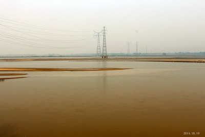 从武陟县渡过黄河浮桥来到郑州黄河风景名胜区