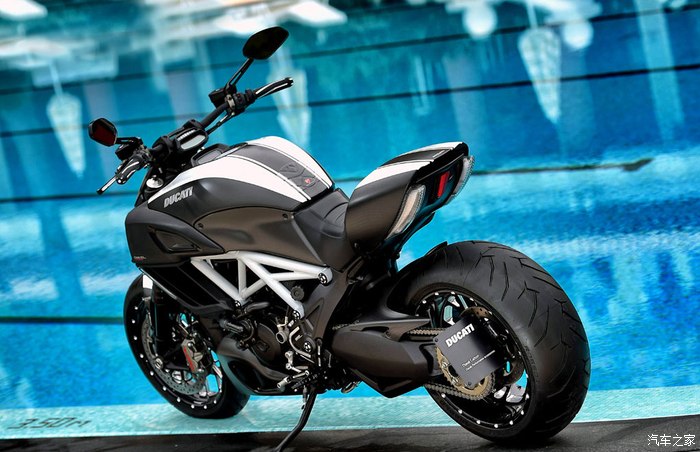 【图】2015 ducati diavel(魔鬼) 高清图片赏析_摩托