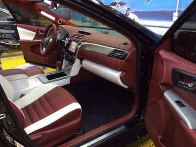 凯美瑞内饰改装音响改装作业(钛冠汽车会所改