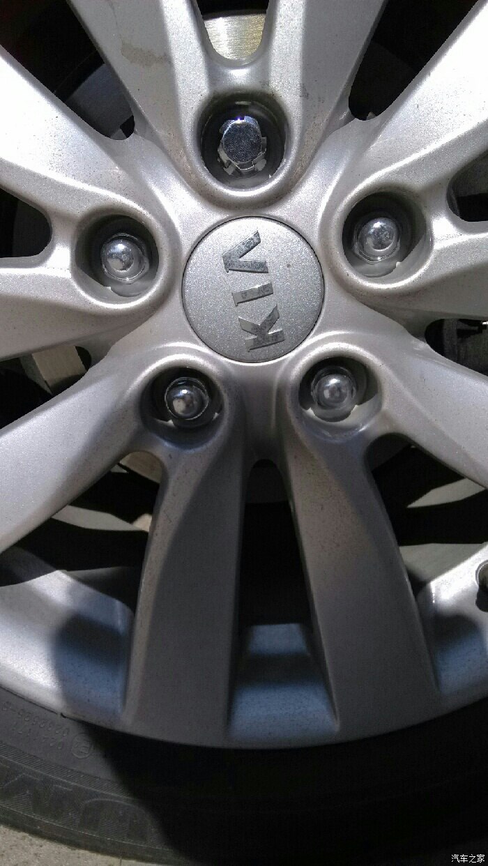 【图】今天安装防盗螺丝了_起亚K3\/K3S论坛