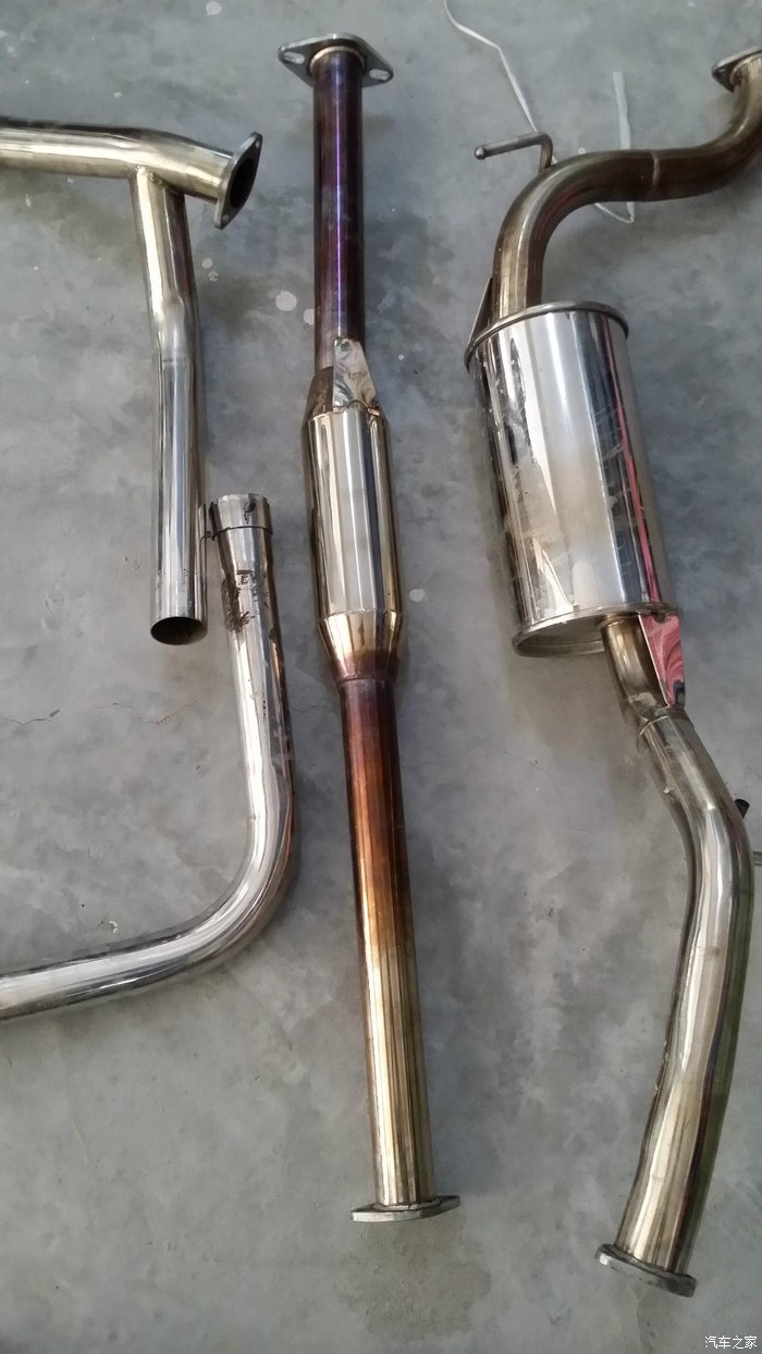 【图】福克斯经典三厢内回压排气管中尾段 跑