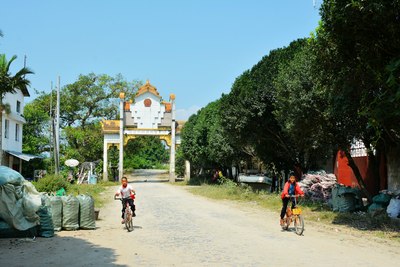 自驾游瑞丽(4)弄岛丙冒口岸*田野风光