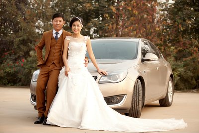 石家庄君威乞丐提车改灯装饰求认证申精(附有美女老婆