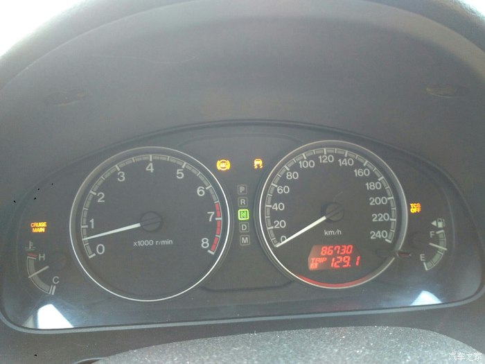 b70跑高速时3个灯齐亮.