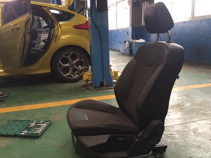【图】兄弟们RECARO座椅已经安装上车,进来