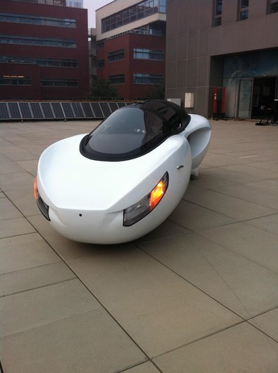 神奇的凌云两轮纯电动汽车!两轮原地不倒?未来