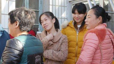 回高阳老家 <em>表姐</em>家<em>孩子</em>满月了。(农村气息浓厚