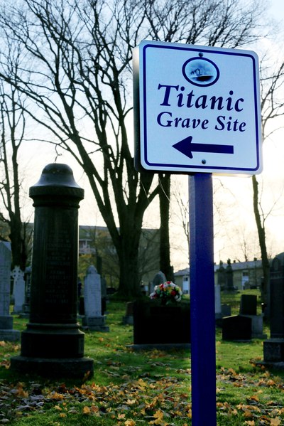 寻访泰坦尼克号死难者墓地