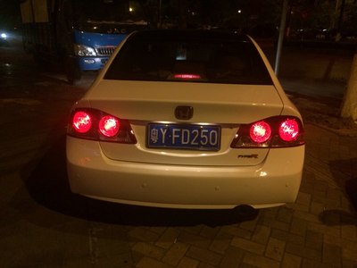 今天去粤丰c令部改了4尾灯._思铭论坛_手机汽车之家