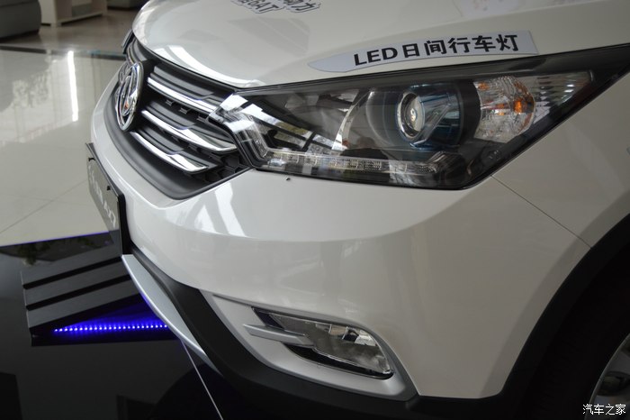 东风风神ax7加装感应雨刷 自动头灯 胎压监测