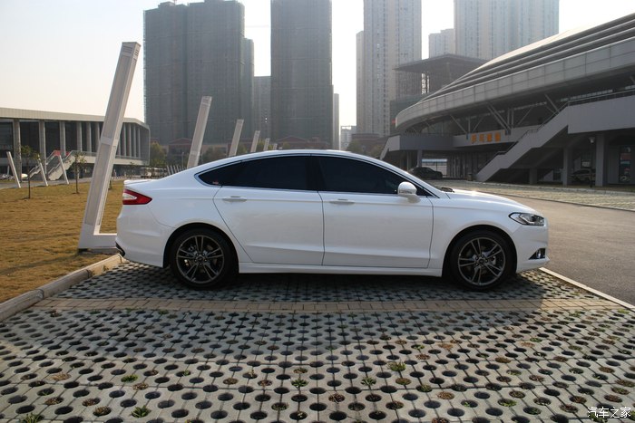 梦无止境--新蒙迪欧240P豪运珍珠白提车作业!