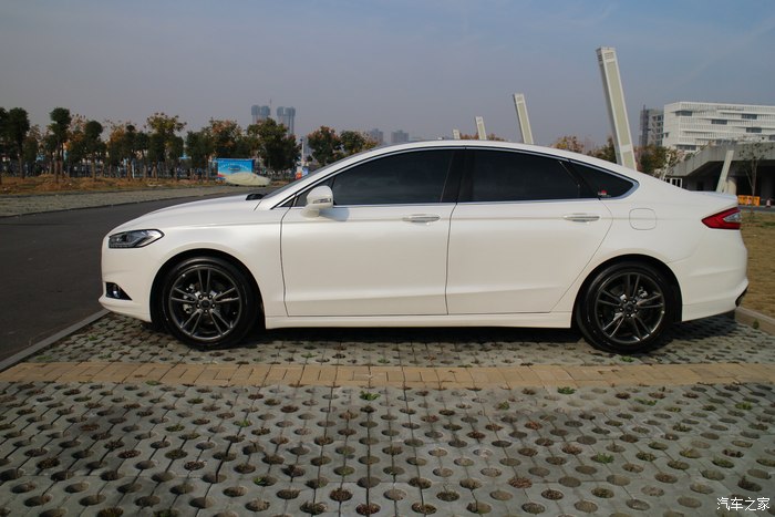 梦无止境--新蒙迪欧240P豪运珍珠白提车作业!