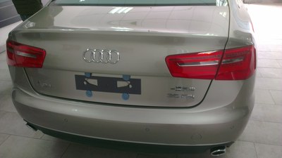 奥迪v6终退役,奥迪a6 35fsi 豪华版 斑羚米 灰色内饰提车作业