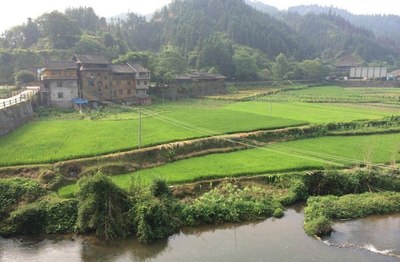 上次看完宝版的广西自驾游记,于是放暑假前准