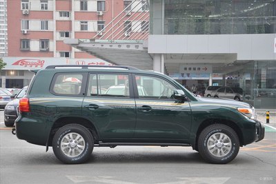 普拉多和兰德酷路泽轮胎螺丝为什么不一样多呢