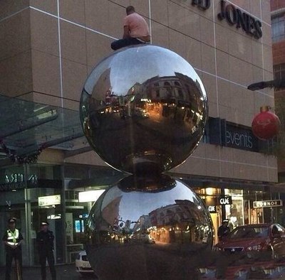 有14款大灯外壳吗?还是只个总成要换?大灯有