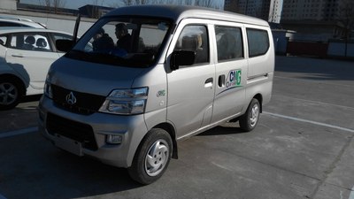 新买个长安油气两用面包车拉货,没想到这车还