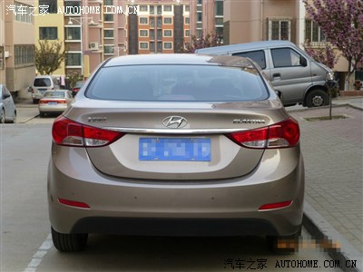 实拍北京现代朗动2012款1.6l手动领先型(典雅铜)