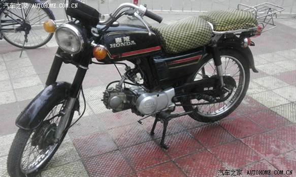 以这部嘉陵我调取乡镇的公车,这车当时上山乡可力.