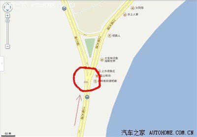 地点:南宁市江南区亭江路与河堤路交汇的"人"字型三岔口红绿灯处