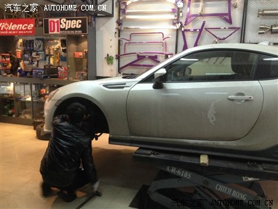 STI改装基本完成:黑B套件、STI外观装饰件上身