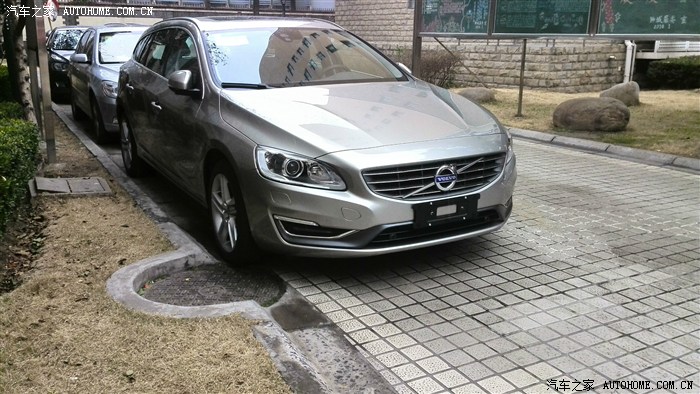 v60上海提车作业14智雅海贝灰黑灰双拼内饰