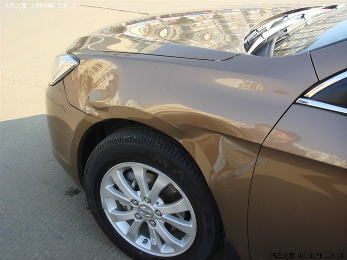 【图】G6翼子板被撞扁及修复过程_比亚迪G6