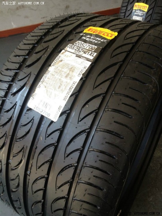 兰博基尼 飘移 换倍耐力黑标轮胎 255/30r20,355/25r21