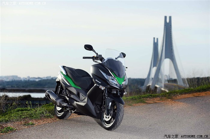 【图】图赏--2014款川崎首款J300踏板车!_摩托