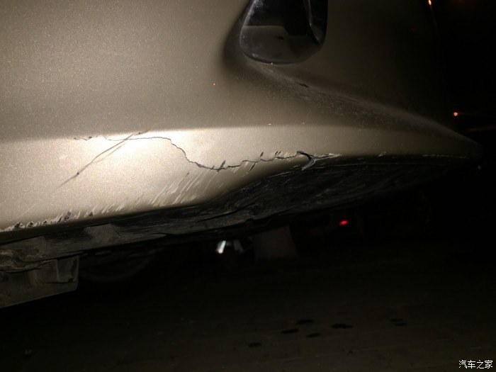 【图】车子保险杠撞炸了。保险全赔?_雷克萨