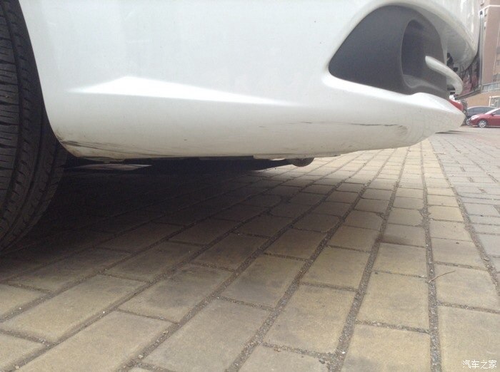 【图】车刮蹭了,请大家看看怎么处理!谢谢