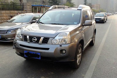 谁说SUV不能飙车 手机实测奇骏2.5百公里加速