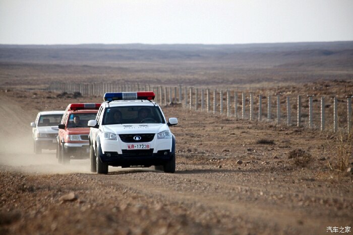 疯狂猜成语一个老人一只狗一辆车_一的成语疯狂猜成语图(2)