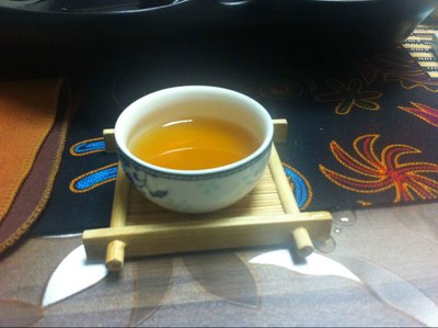 闲在家里吃饭喝茶