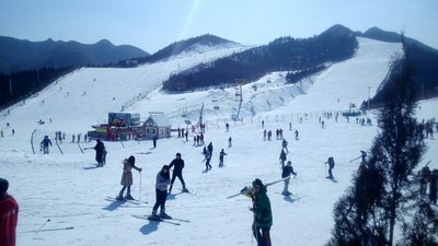 云居寺 滑雪场玩了一次